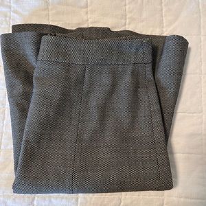 Banana Republic skirt! Looks and feels brand new